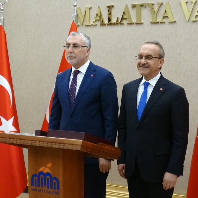 Bakan Işıkhan Malatya'da temaslarına başladı