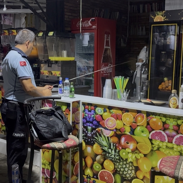 Kuşadası Belediyesi'nden Güzelçamlı Sahil Pazarı'nda denetim ve yer tahsis...