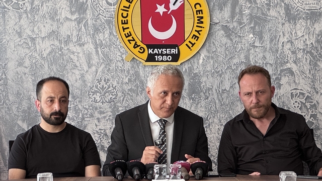 Başkan Şahin: "Bilirkişilik artık sektör haline gelmiş durumda"
"Gündüz yapılması gereken bir iş olmasına rağmen memurlar dahi bilirkişilik yapıyor"