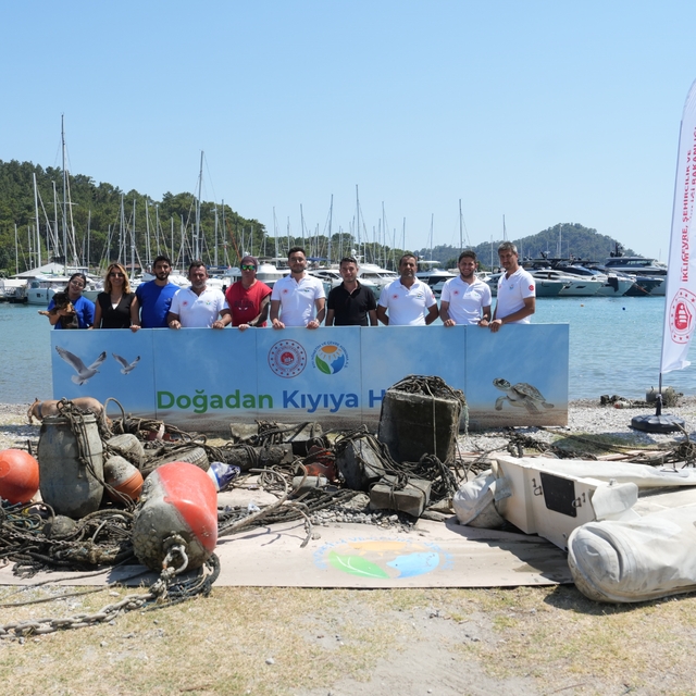 Göcek Halk Plajı'nda deniz dibi temizliği tamamlandı