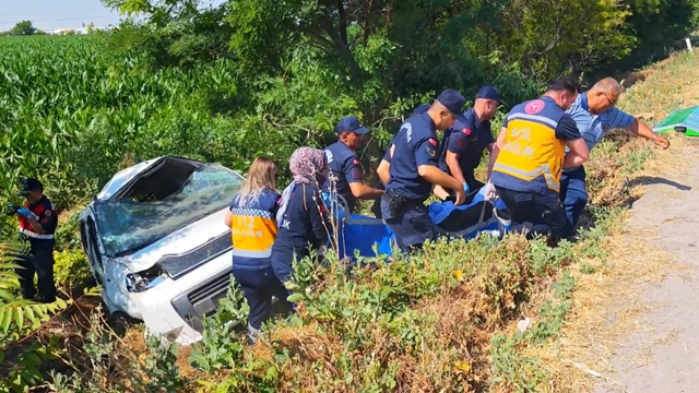 Aksaray'da otomobil takla attı: 3 ölü, 1 yaralı
Aynı aileden 3 kişi hayatını kaybetti