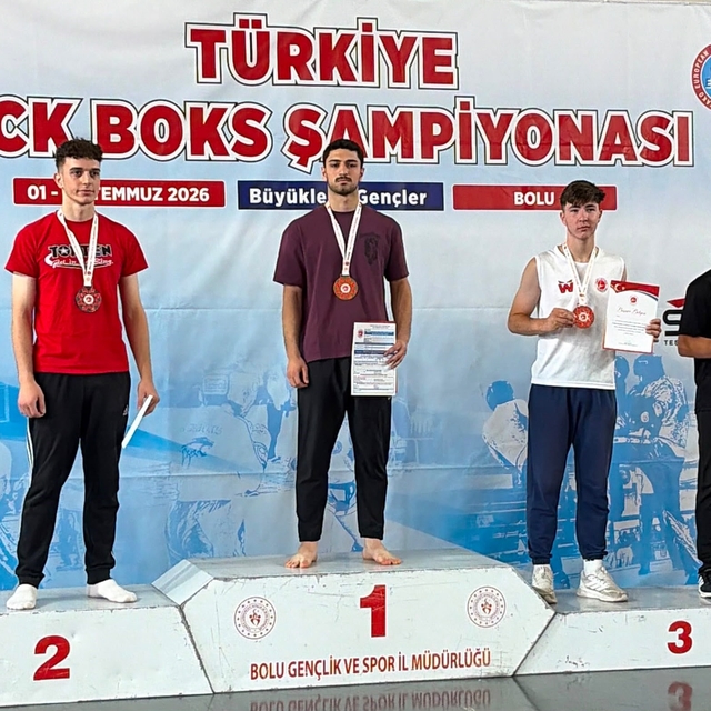 Elazığ'ın altın yumrukları Türkiye kürsüsünde