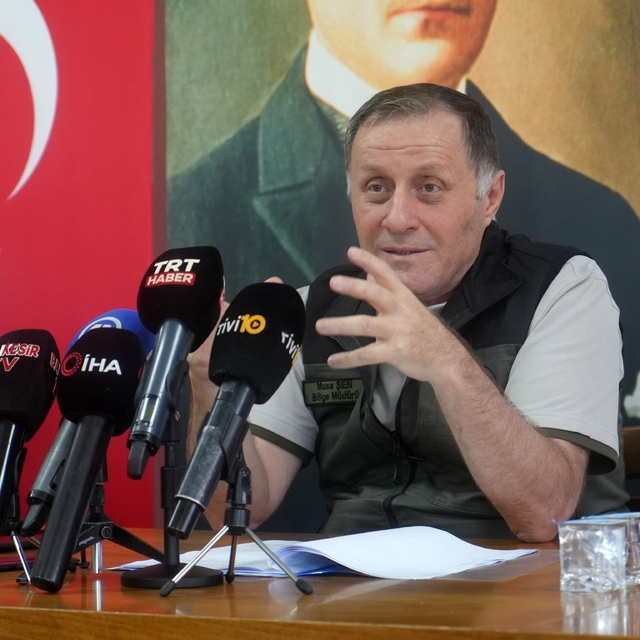 Orman Bölge Müdürü Şen'den Büyükşehire 'ekipman' eleştirisi