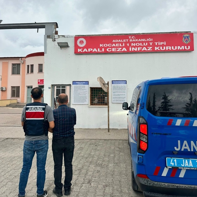 Kocaeli'de aranan 2 hükümlü JASAT operasyonuyla yakalandı