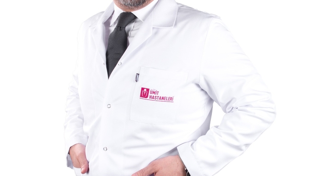 Diz kireçlenmesinde erken müdahale yaşam kalitesini artırıyor
Özel Ümit Batıkent Hastanesi Ortopedi ve Travmatoloji Uzmanı Op. Dr. Onur Gök:
"Diz eklemine uzun yıllar boyunca binen yük, eklem yüzeylerinde aşınmaya neden olabilmektedir"