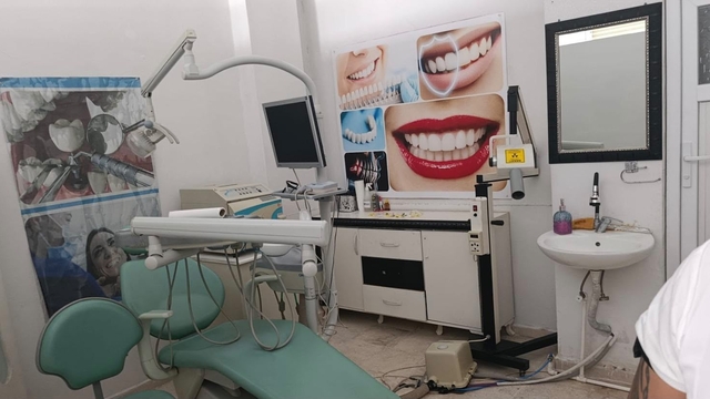 Şanlıurfa'da ruhsatsız 2 diş kliniği mühürlendi