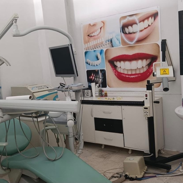 Şanlıurfa'da ruhsatsız 2 diş kliniği mühürlendi