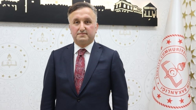 Kayseri'den 7 öğrenci LGS'de tam puan aldı
İl Milli Eğitim Müdürü Esen: "7 öğrencimizin tam puan alması bize büyük gurur yaşattı"
