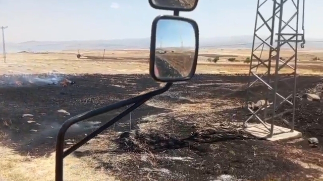 Tunceli'de otluk yangını ekili arazilere ulaşmadan söndürüldü
