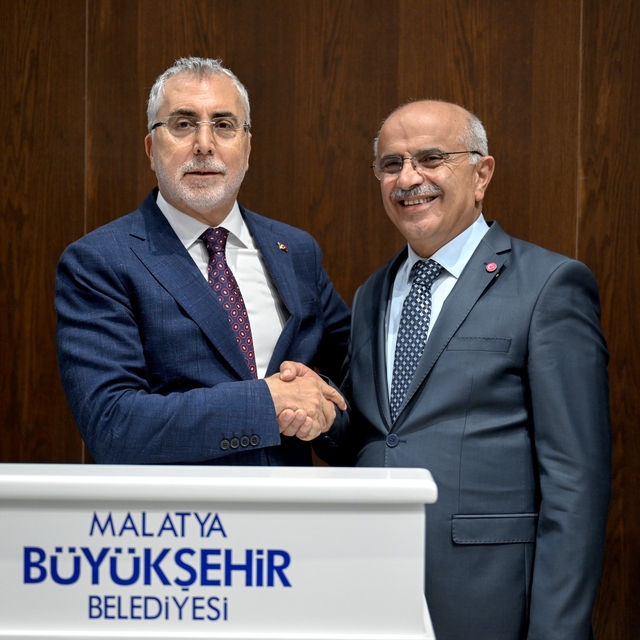 Bakan Işıkhan'dan Büyükşehir Belediyesi'ne ziyaret