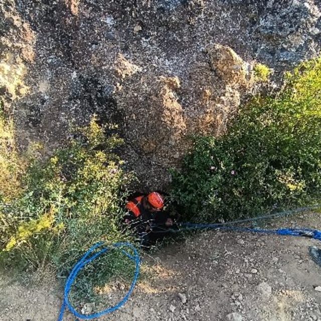 Mağarada mahsur kaldığı iddia edilen kişiyi kurtarma çalışmaları yeniden ba...