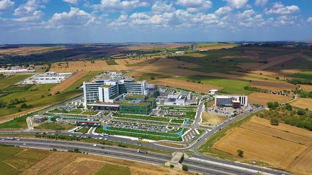 Tekirdağ'da Şehir Hastanesi ulaşımını rahatlatacak köprülü kavşakta önemli aşama
AFAD Kavşağı'ndaki proje için sondaj çalışmaları tamamlandı