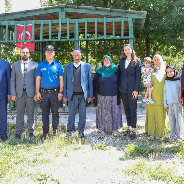 Kaymakam Fatma Turhan Keser'den şehit kabrine ziyaret