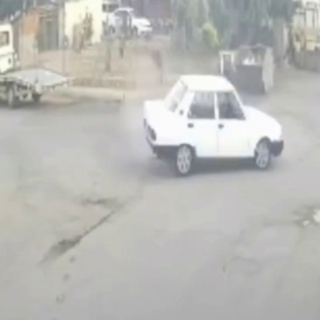 Antalya'da drift yapan sürücüye adli ve idari işlem
Sosyal medyada paylaşıl...