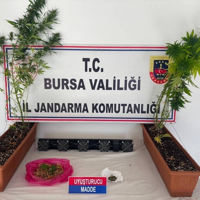 Bursa'da uyuşturucu operasyonu; 3 gözaltı