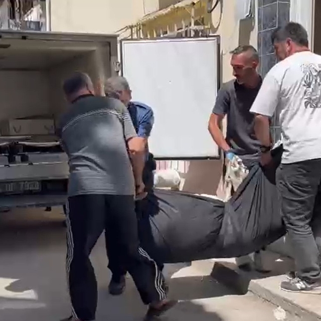 Evinin merdivenlerinden düşerek öldü