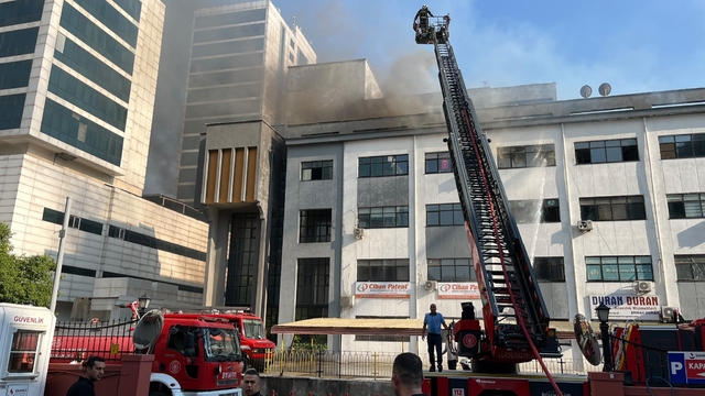 Gaziantep'te iş merkezinde yangın (2)