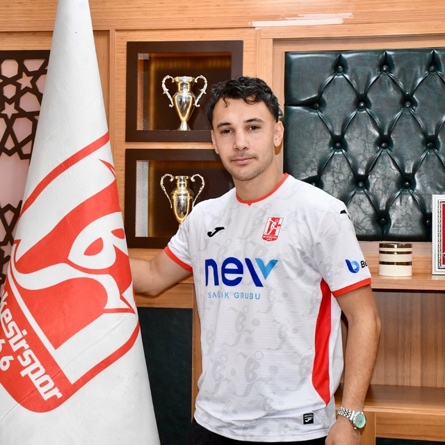Balıkesirspor iç transferde 3 oyuncuyla sözleşme imzaladı