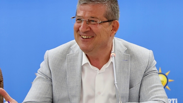AK Parti İl Başkanı Subaşıoğlu'ndan CHP İl Başkanı Oran'a tebrik telefonu