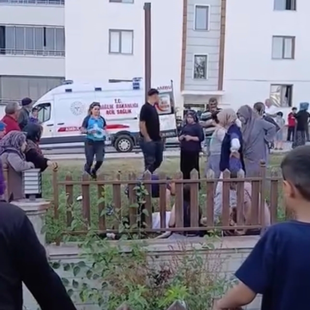 Elazığ'da motosiklet direğe çarptı: 1 yaralı