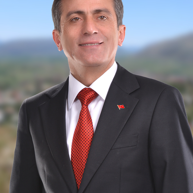 Tufanbeyli Belediye Başkanı Aktürk, kalp krizi şüphesiyle hastaneye kaldırı...