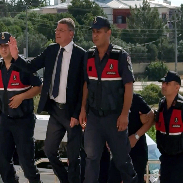 Silifke Belediyesi'nde rüşvet operasyonunda  tutuklu sayısı 10'a yükseldi