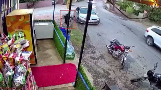 Çocuğun 3 metrelik kuyuya düştüğü korku dolu anlar kamerada
