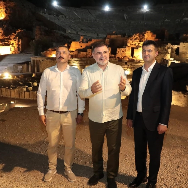AK Partili Saygılı, Efes'teki gece müzeciliğinin turizme katkısına dikkat ç...