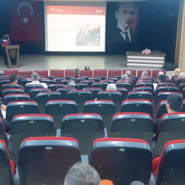 Tavşanlı'da denetimli serbestlik yükümlülerine hayvan sevgisi ve hakları eğ...