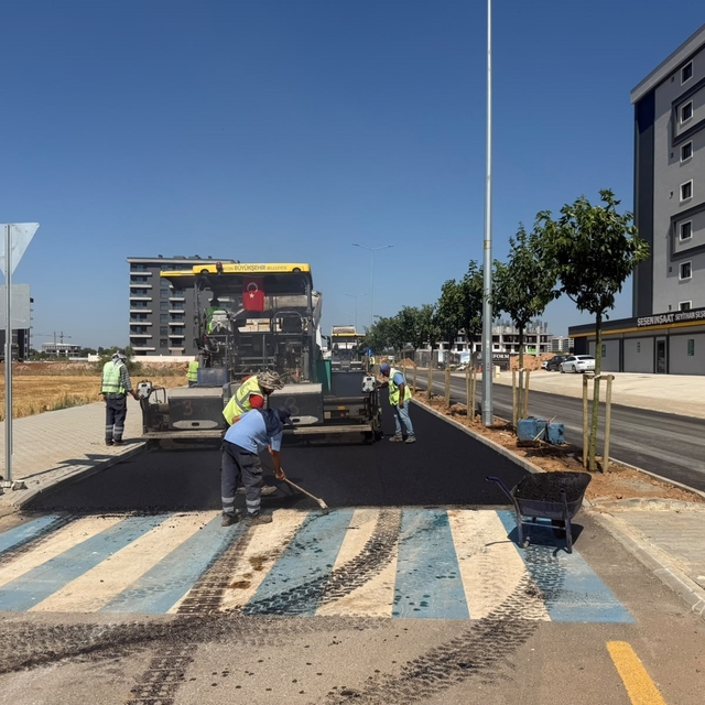Aydın'ın dört bir yanında yol seferberliği sürüyor