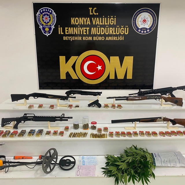 Konya'da tefecilik operasyonunda 4 şüpheli hakkında adli işlem başlatıldı