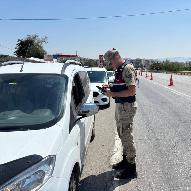 Gaziantep'te 25 aranan şahıs yakalandı