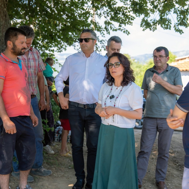 Başkan Köksal Aras yangında evleri zarar gören aileyi ziyaret etti
