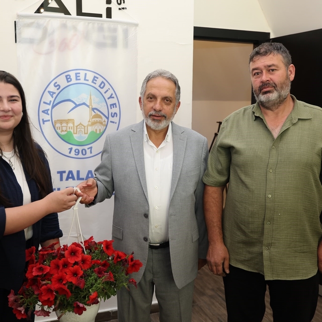 Çiçek Şenliği Fotoğraf Yarışması'nda ödüller sahiplerini buldu