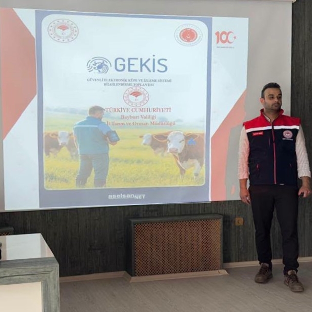 Bayburt'ta veteriner hekimlere GEKİS sistemi anlatıldı