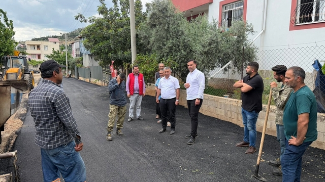 Kozan'da yol çalışmalarına hız verildi