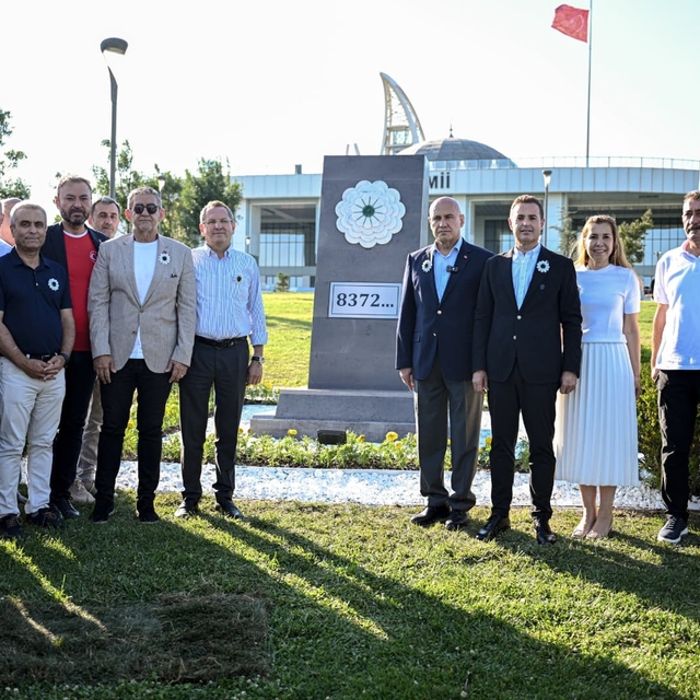 Büyükşehirden anlamlı açılış
Akın: "Biz Balıkesirliler Srebrenitsa'yı unutm...