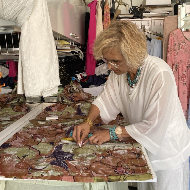 Kişiye özel kıyafetlere ilgi arttı
Terzi Nuran Özcan:
"Mesleğin en zor yanı...