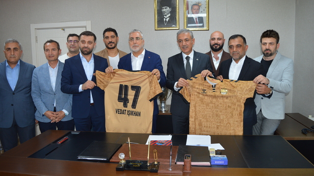 Bakan Işıkhan: Türkiye Yüzyılı'nın en güçlü sermayesi, iyi yetişmiş gençler olacaktır (2)