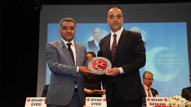 MHP Yakutiye ilçe kongresi yapıldı: Sinan Demir yeniden başkan
