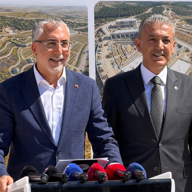 Bakan Işıkhan: "Mardin'e 560 milyon liralık çocuk ve gençlik merkezi kurulu...