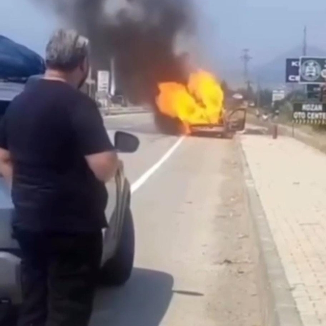 Otomobil alevlere teslim oldu