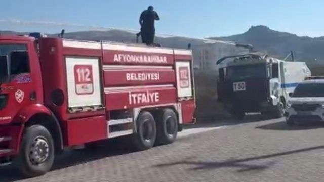 Otluk alandaki yangın TOMA'ların da müdahalesiyle söndürüldü