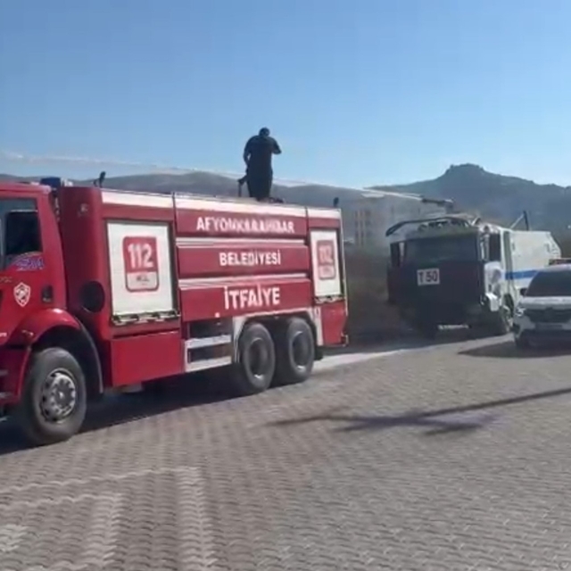 Otluk alandaki yangın TOMA'ların da müdahalesiyle söndürüldü