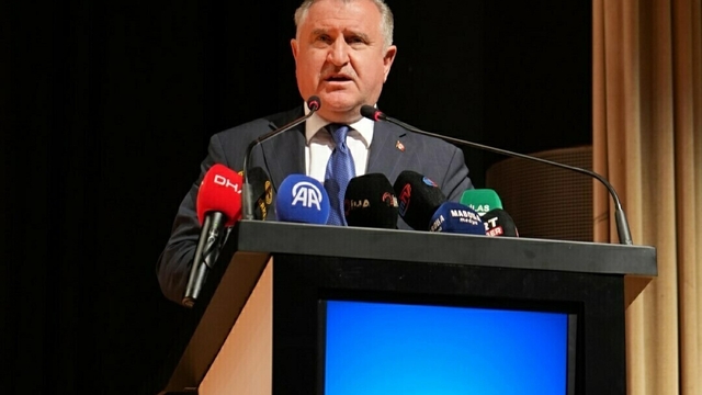Bakan Bak: Savunma sanayisindeki oranımızı yüzde 85'lere ulaştırdık