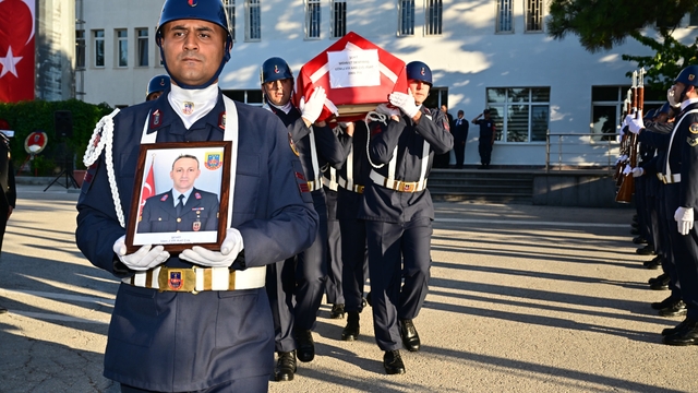 Eskişehir'de uzman çavuş, olaya müdahale sırasında şehit oldu (3)