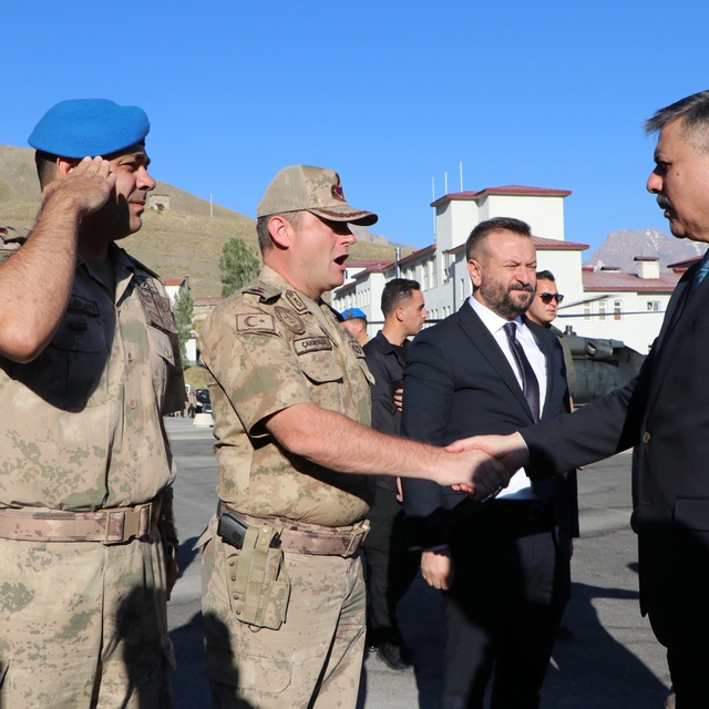İçişleri Bakanı Mustafa Çiftçi, Hakkari'de