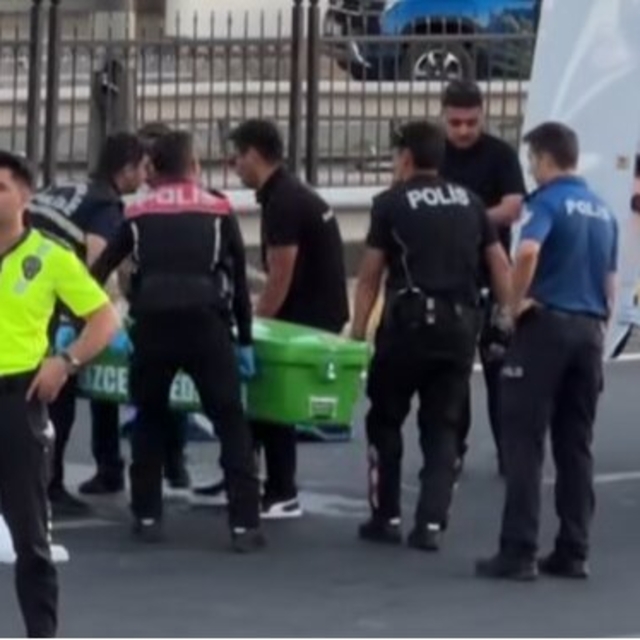 Düzce'de 3 aracın karıştığı zincirleme kaza: 1 ölü