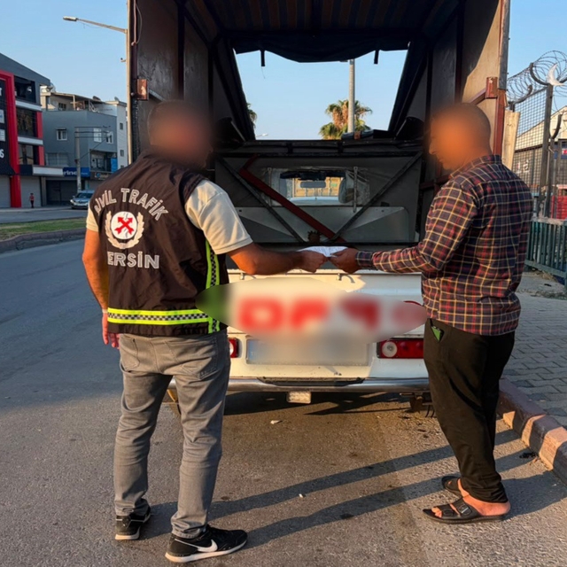 Sosyal medyadaki görüntüler ihbar oldu, kamyonet sürücüsüne ceza kesildi