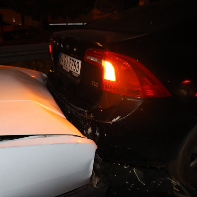 Trafikte selektörlü tartışma kazayla bitti: 2 yaralı